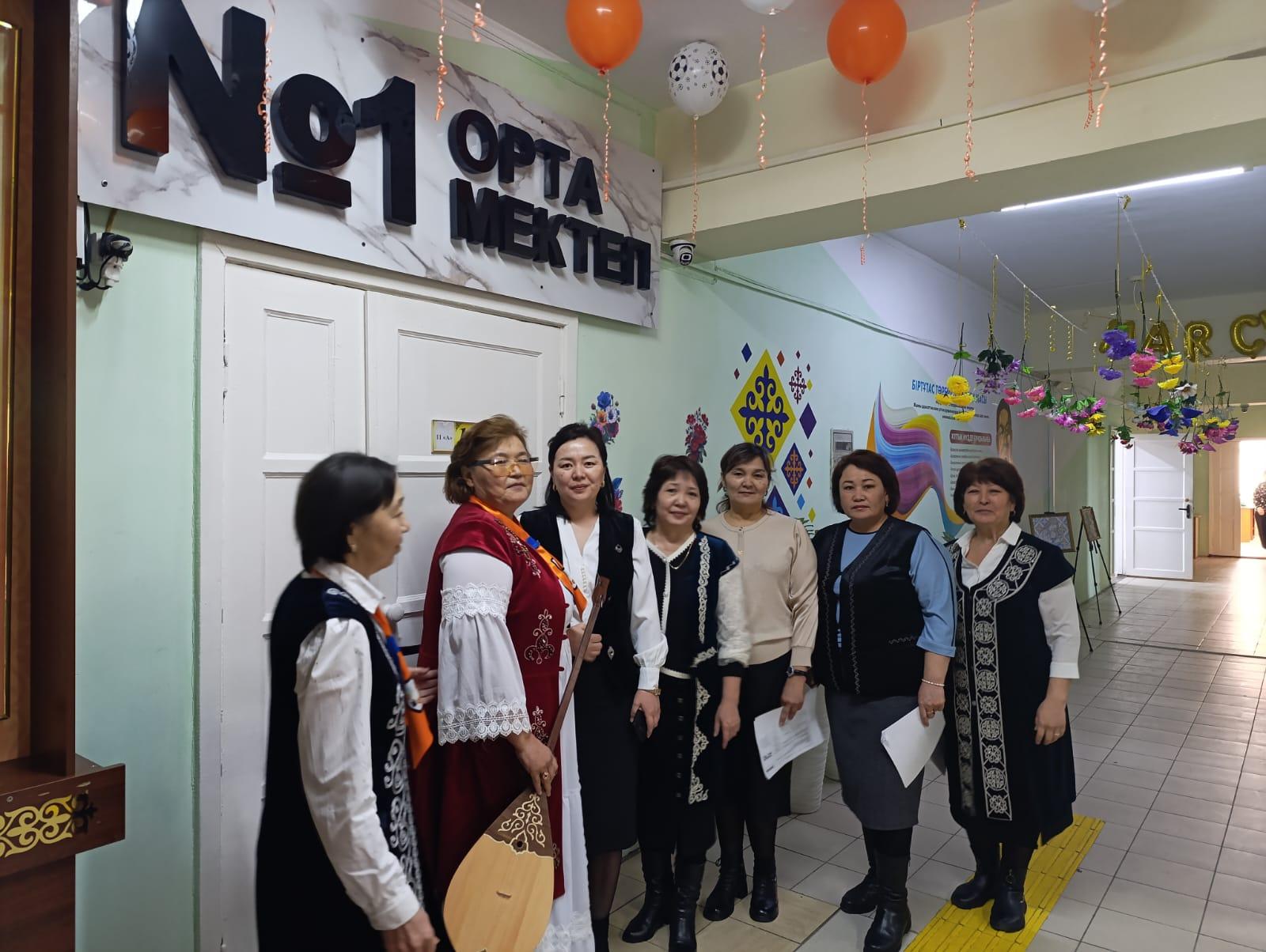 «Ептілер  мен  өнерлілер әлемі » тақырыбында  дене шынықтыру мен эстетикалық пәндер бірлестігі апталығының ашылуы