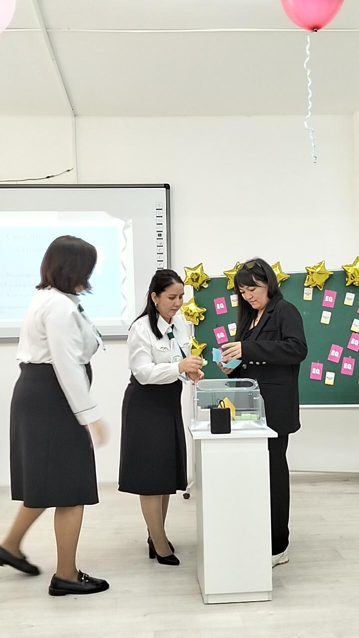 Ж.Б.Конгратбаева мен Д.М.Каракулова Облыстық деңгейде өткен "Психологтың бір күні" атты ашық есік күнінде шебер сынып көрсетті