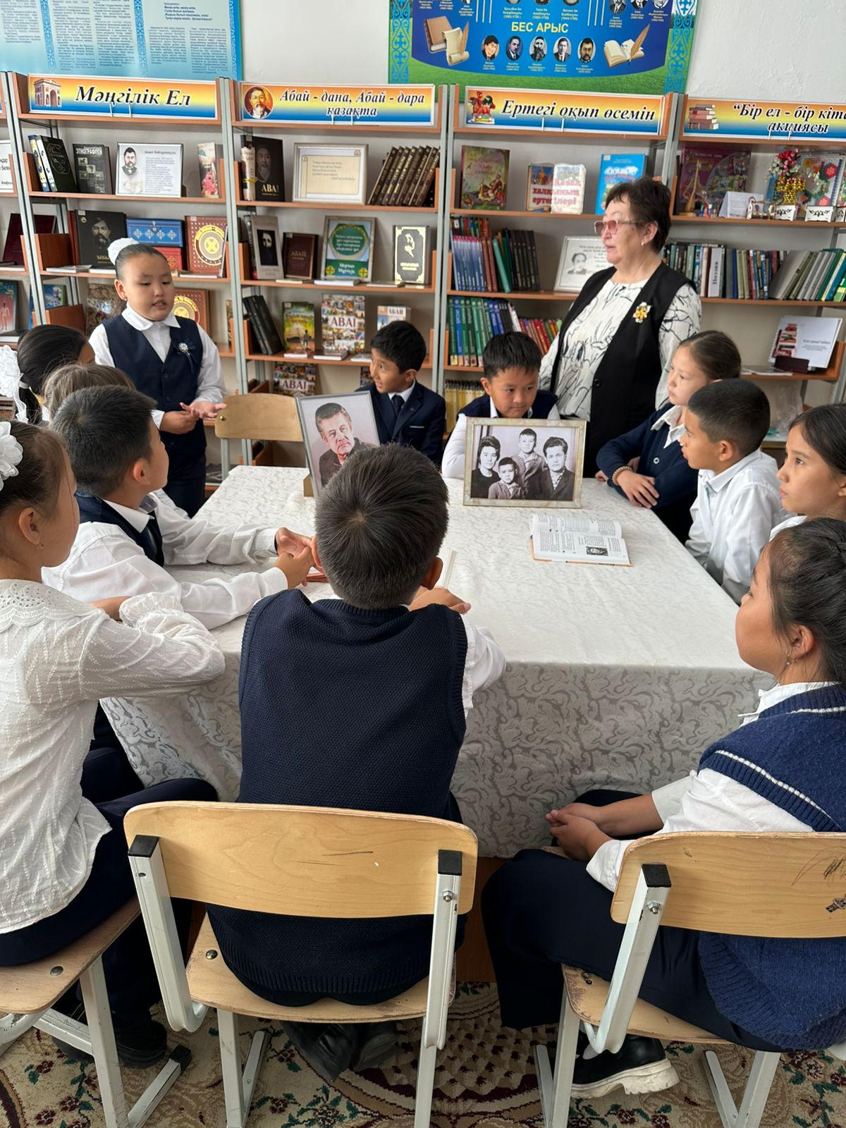 «Балалар кітапханасы» жобасы аясында балалар жазушысы Бердібек Соқпақбаевтың 100 жылдығына орай  5а сынып оқушылары жазушының “Компос ” әңгімесін оқып өзара пікір алмасты
